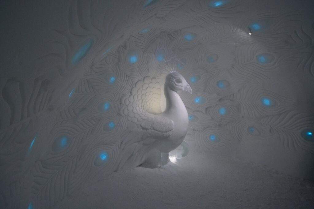 ice hotel peacock sculpture
