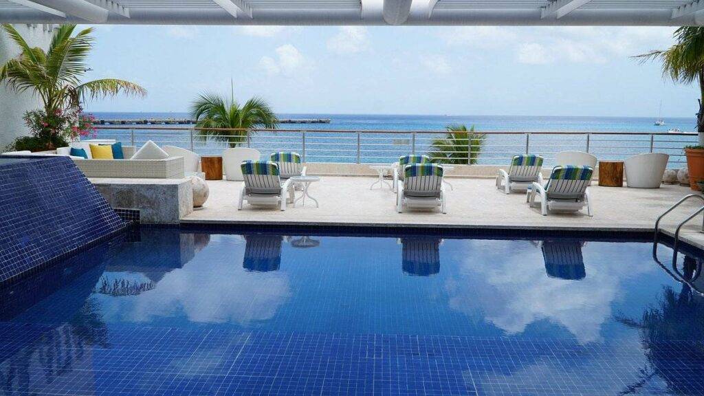 private covered pool at ocean