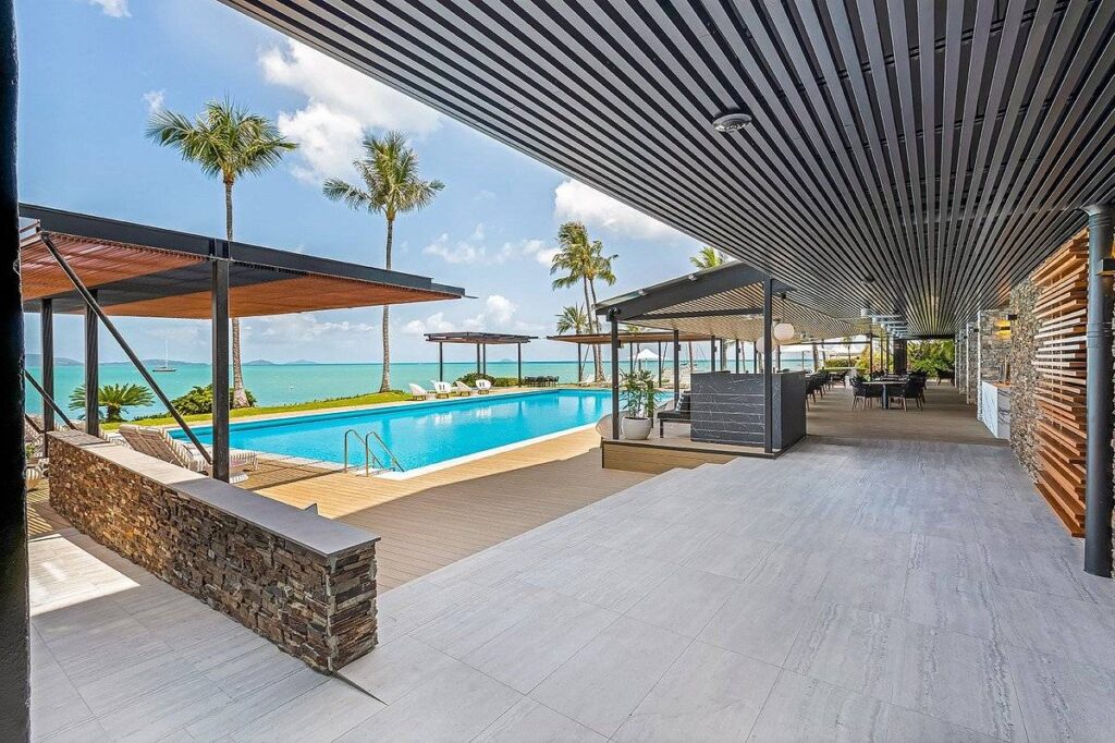 Coral Sea Resort Hotel