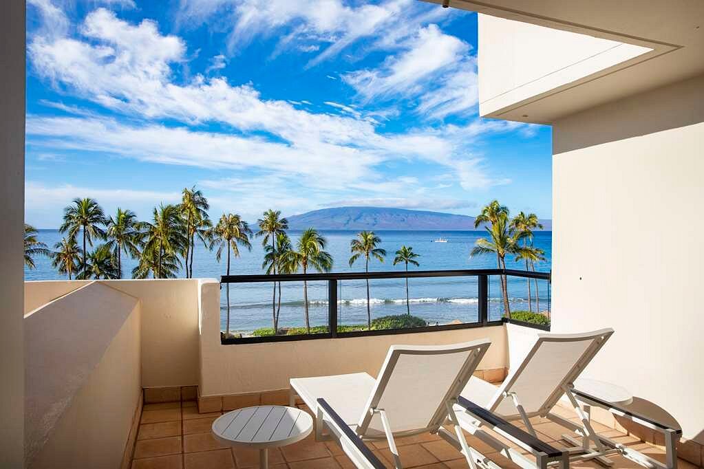 Hyatt Regency Maui Resort and Spa balcony overlooking ocean and volcano